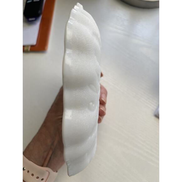 Vintage Milk Glass Strawberry Shaped Grapes Trinket Tray Server - Picture 7 of 8